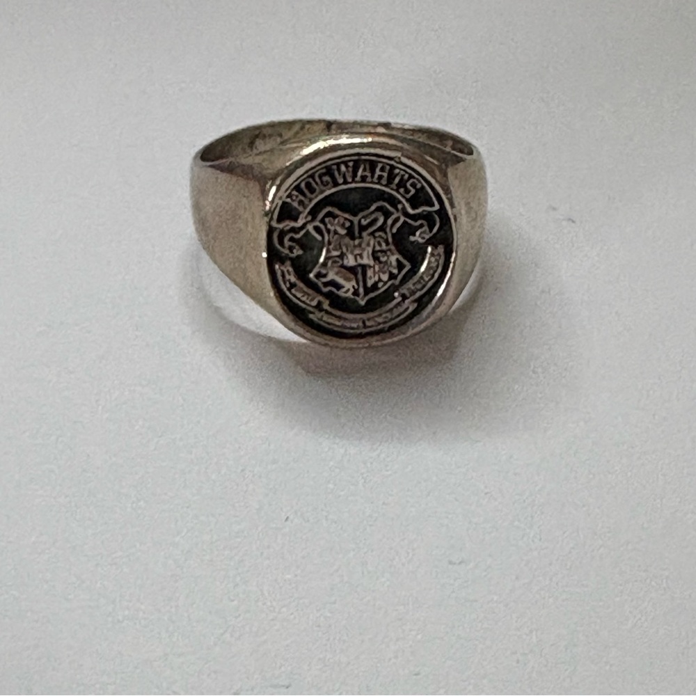 Hogwarts Class / Insignia Ring size 10